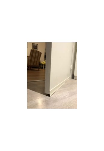 BAS DE PORTE ADHESIF EN MOUSSE DE PVC / 1 M