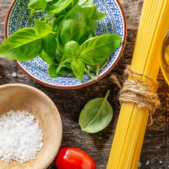 Potager de basilic pour la cuisine